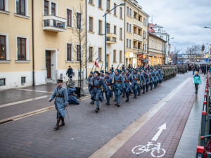 Lidé přivítali na nádraží prezidenta Masaryka. Ne všichni ho ale viděli.