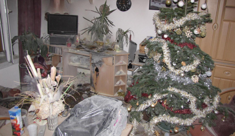 V Krumlově hořel adventní věnec