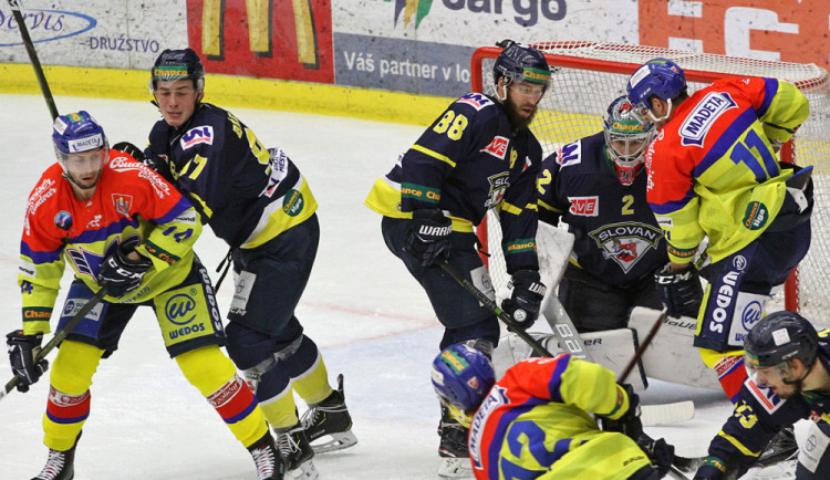 Jihočeši dlouho dobývali ústeckou klec střeženou brankářem Alešem Stezkou marně