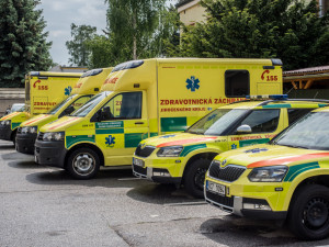 Půl hodiny po půlnoci byla všechna lůžka na záchytce plná. Záchranáři řešili téměř 150 událostí