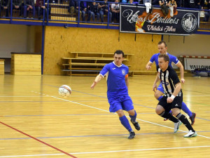 Futsalisté Dynama ve šlágru o postupové šance udolali Kladno. Nastříleli už sto gólů