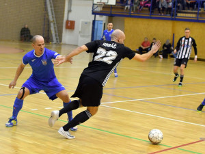 Futsalisté Dynama ve šlágru o postupové šance udolali Kladno. Nastříleli už sto gólů