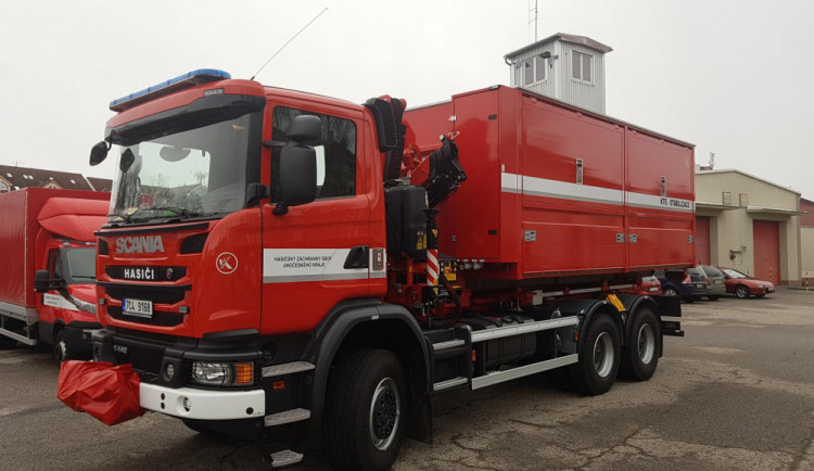 Jihočeským hasičům bude při zásahu pomáhat stabilizační kontejner