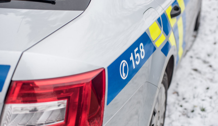 Policisté zachránili život staršímu muži