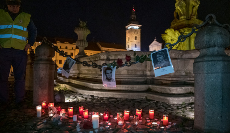 Pozvánka k promítání filmu o Janu Palachovi pobouřila Facebook. Primitivní prasata, kteří se neštítí ničeho, píší lidé