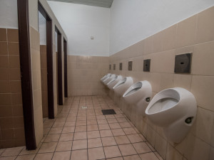 Situace kolem sportovní haly může prodloužit přípravnou fázi, ale nemůže ohrozit výstavbu nového centra. To alespoň tvrdí náměstek primátora Petr Holický.