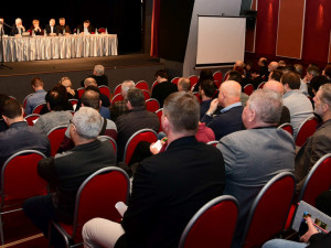 Vedení kraje odstartovalo setkání s jihočeskými starosty. Řešit se bude školství, dotace nebo doprava
