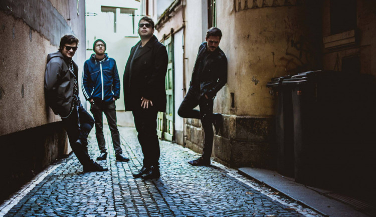 Velbloud pořádá první rockový večer pro charitu. Vystoupí i známé kanadské duo