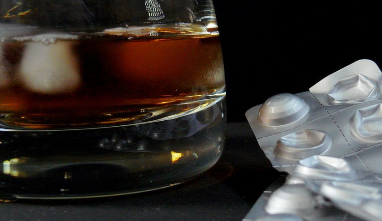 Podnapilá matka nebyla schopna postarat o svou malou dceru, nadýchala skoro tři promile