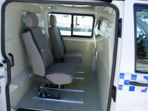 Českobudějovičtí strážníci mají nové auto, použijí ho při odchytu zvířat a opilců