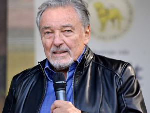 Mám se fajn, zareagoval Karel Gott na fámu a jeho úmrtí