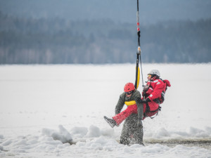 Když jde o čas, nastupují na scénu vojáci