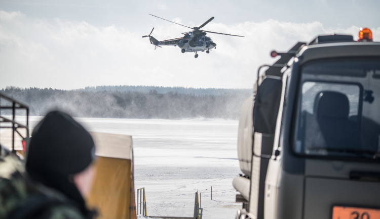 Když jde o čas, nastupují na scénu vojáci