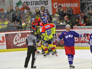 Pouhých 66 sekund před koncem rozhodl napívané utkání Jakub Babka