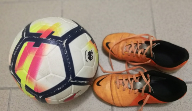 Přímo při utkání zkolaboval na Blanensku mladý fotbalista, svědci a záchranáři ho přivedli zpět k životu