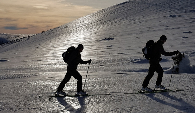 Sníh na úbočí Vysokého Kola byl zcela zmrzlý