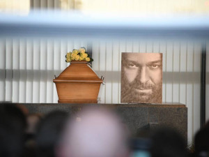 Poslední rozloučení s Jiřím Pomeje.