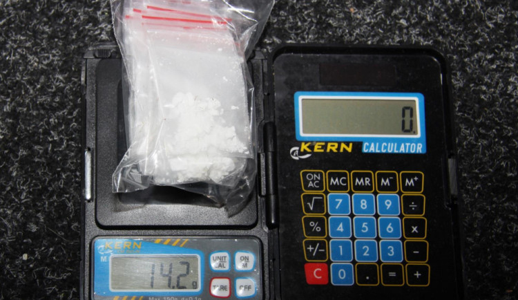 Kriminalisté odhalili dealera kokainu, mezi klienty byli i sportovci