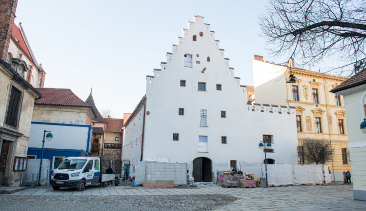 Restaurace Solnice s přilehlým pivovarem se na konci března otevře široké veřejnosti.