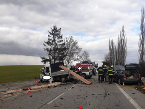 Na Písecku se stala vážná dopravní nehoda, silnice je neprůjezdná