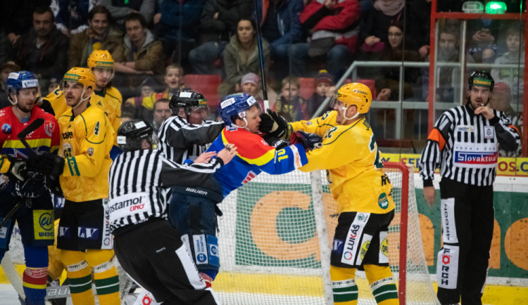 Série pokračuje. Motor nevyužil šanci na mečbol.