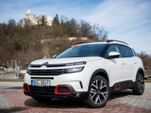 Reprezentativní a komfortní. Citroën C5 Aircross strčí do kapsy ne jedno SUV