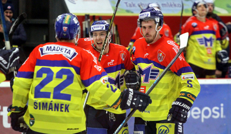 Karel Plášil nabádá do dalších utkání k časté střelbě