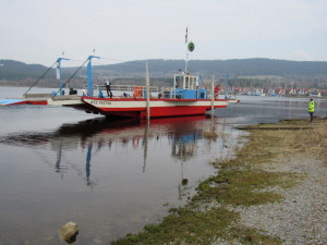 Dnešním dnem začínají na Lipně jezdit přívozy, zima je definitivně pryč