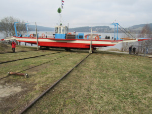 Dnešním dnem začínají na Lipně jezdit přívozy, zima je definitivně pryč