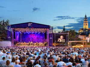 Mezinárodní hudební festival láká do Krumlova na moderní gospely, slavné operní árie nebo keltskou hudbu