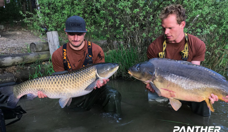 Nejvyšší kvalita za příznivé ceny. Boilies od Panther Baits si oblíbili i hokejisté Václav Nedorost a Miloslav Čermák