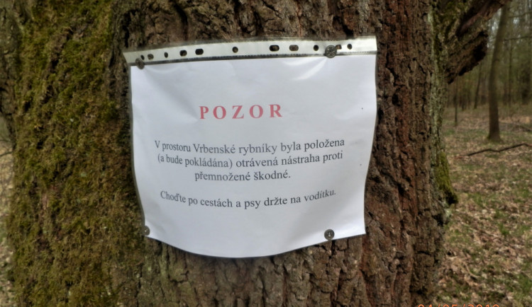 Cedule u Vrbenských rybníků