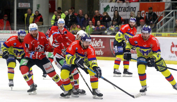 David Gilbert odvrací pardubickou hrozbu ve středním pásmu