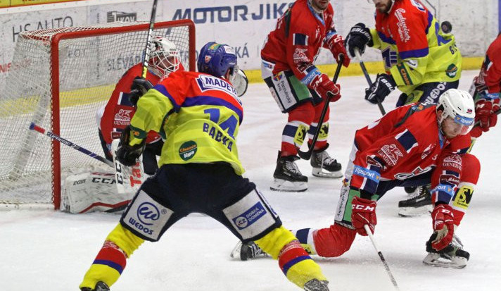 Motor opět neskóroval.