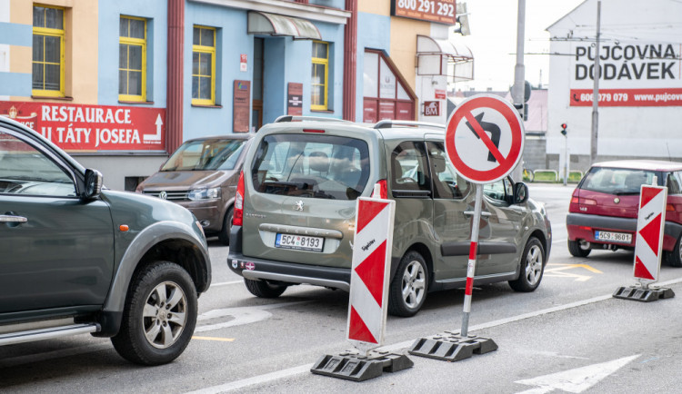 Uzavírka Rudolfovské a Dobrovodské
