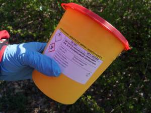 Strážníci se zapojili do akce Jehla. Po Budějcích hledali použité injekční stříkačky