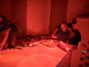 Centrum Bazalka má dvě multismyslové místnosti pro děti s těžkým kombinovaným  postižením a děti s poruchou autistického spektra