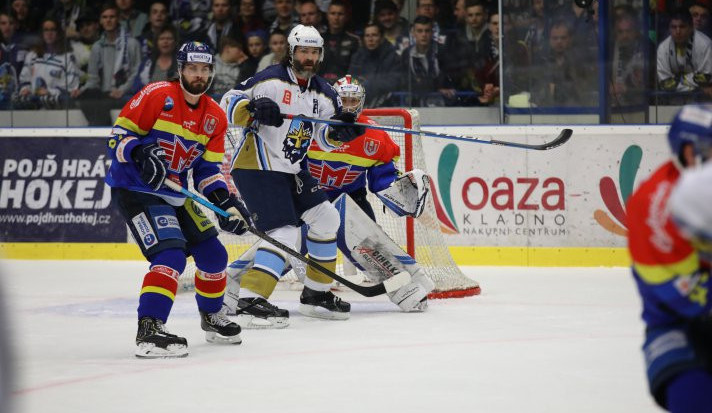 Motor ve středních Čechách opět neurval ani bod