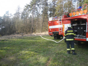 Přibývá požárů v přírodním prostředí, duben je extrémní