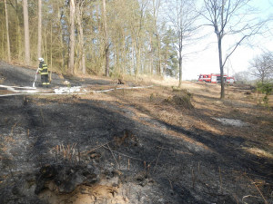 Přibývá požárů v přírodním prostředí, duben je extrémní