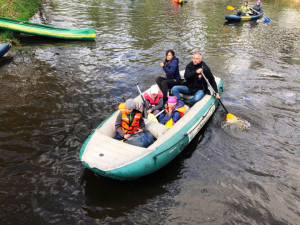 Vodáci v Hamru odemkli Malši. Jelo několik set lidí