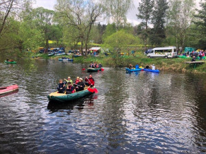Vodáci v Hamru odemkli Malši. Jelo několik set lidí