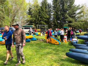 Vodáci v Hamru odemkli Malši. Jelo několik set lidí