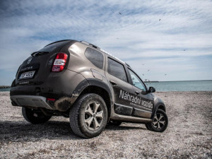 SUV nebylo nikdy dostupnější. Duster obstál na jihočeských silnicích i v rumunských horách.
