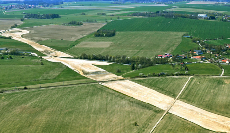 České Budějovice objektivem Milana Bindera a perem Martina Maršíka: Konečně dálnice, ale…