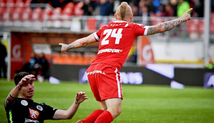 Je to doma! Zbrojovka doma porazila Hradec a průběžně se posouvá na barážovou pozici