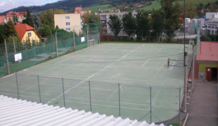 Sportovní areál Domu dětí a mládeže v Prachaticích.