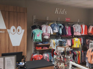 Nově otevřená prodejna s dětským oblečením Coccodrillo