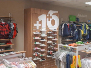 Nově otevřená prodejna s dětským oblečením Coccodrillo