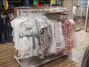 Nově otevřená prodejna s dětským oblečením Coccodrillo